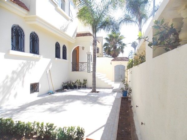 Location villa piscine quartier des plages