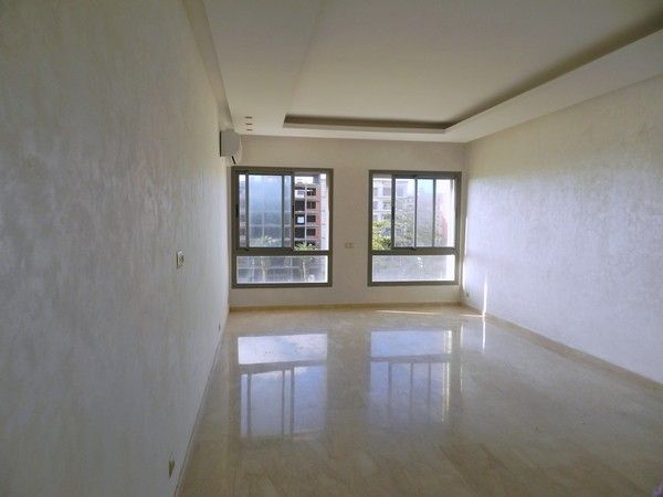Location appartement vide vue sur le parc