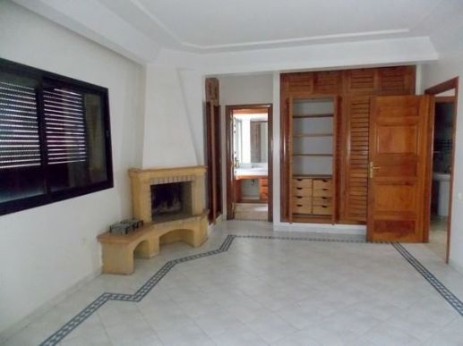 Location duplex vide quartier Wafa