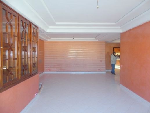 Appartement vide 3 chambres centre ville